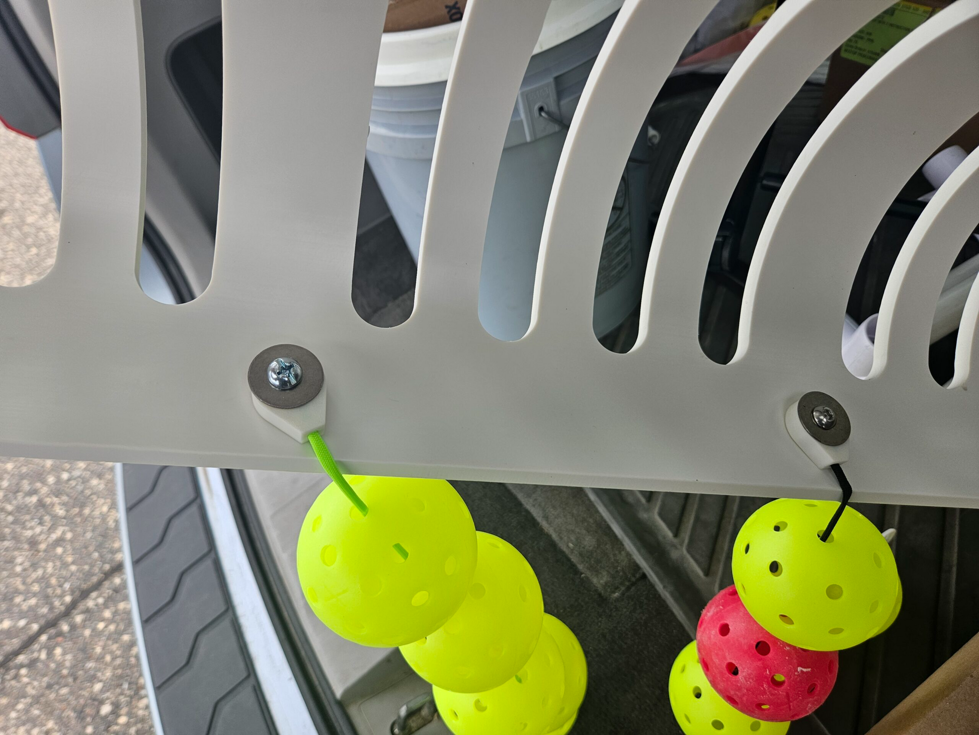 Ball Storage at the Rack "The Pickle-Line"